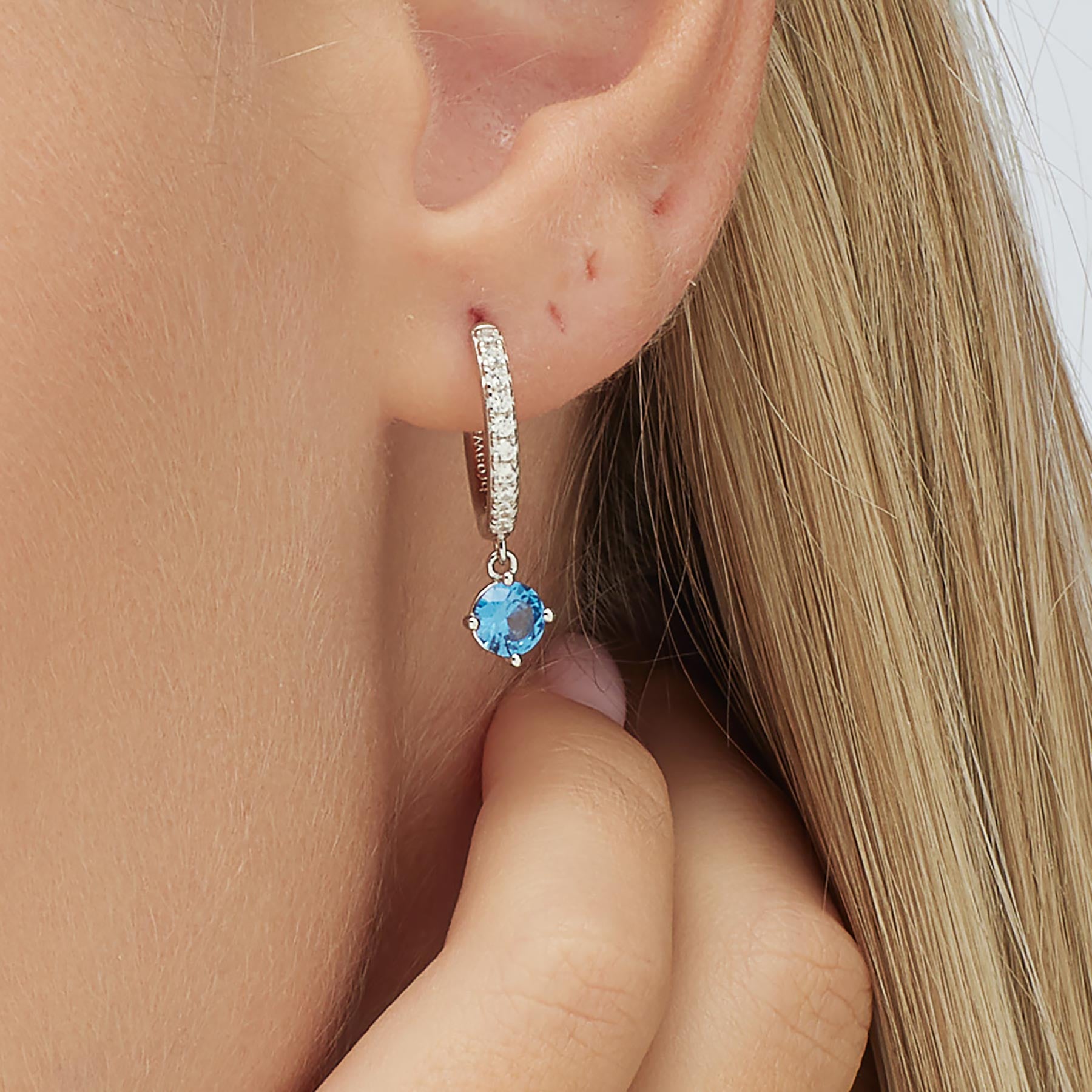 Brosway mono orecchino donna "Freedom Blue" CODICE: FFB82